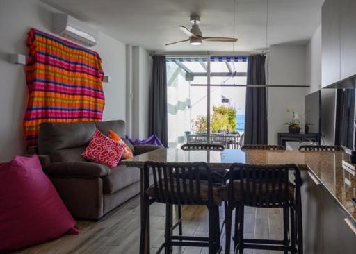 Newly Renovated 2 Bedroom Beachfront House Sitio de Calahonda Dış mekan fotoğraf