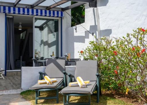 Newly Renovated 2 Bedroom Beachfront House Sitio de Calahonda Dış mekan fotoğraf
