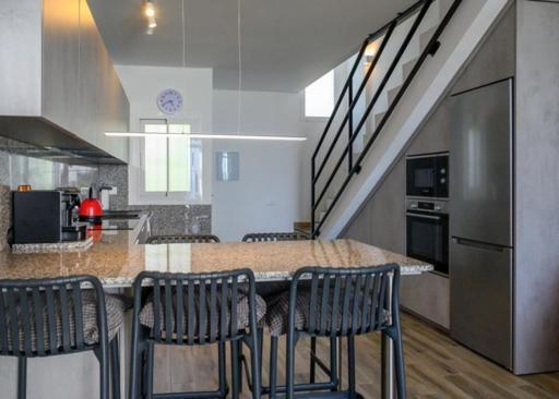 Newly Renovated 2 Bedroom Beachfront House Sitio de Calahonda Dış mekan fotoğraf